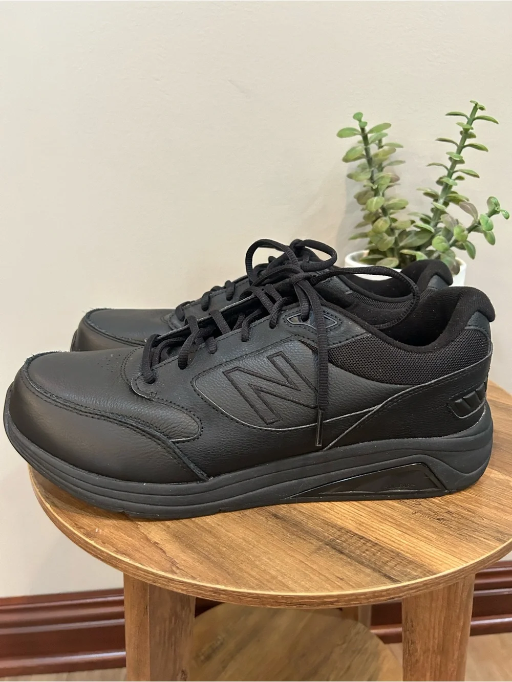 New Balance MW928BK3 928v3 Black Walking Shoes Men’s 11 2E Wide Leather